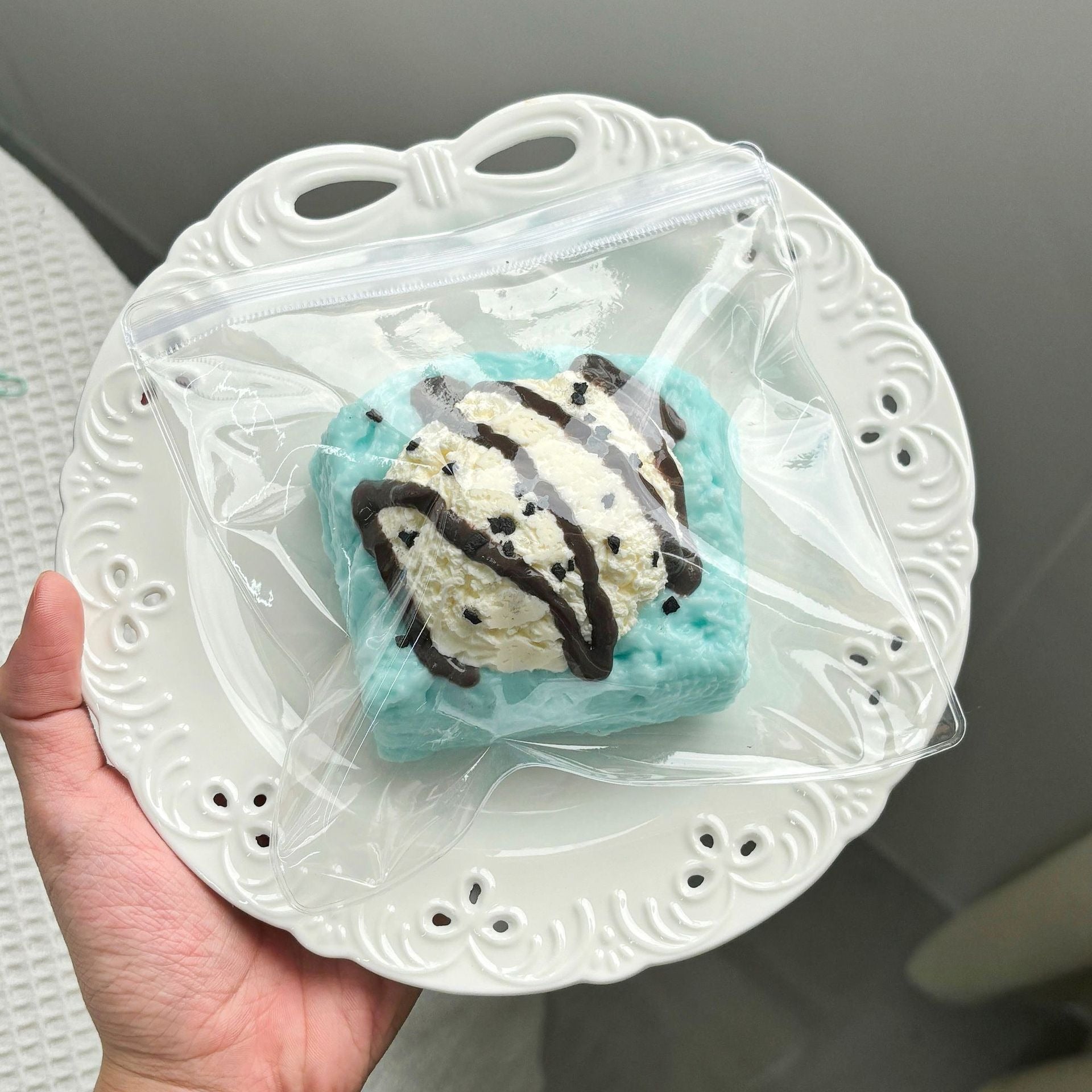 Single toast Squeezze Taba Squishy toys